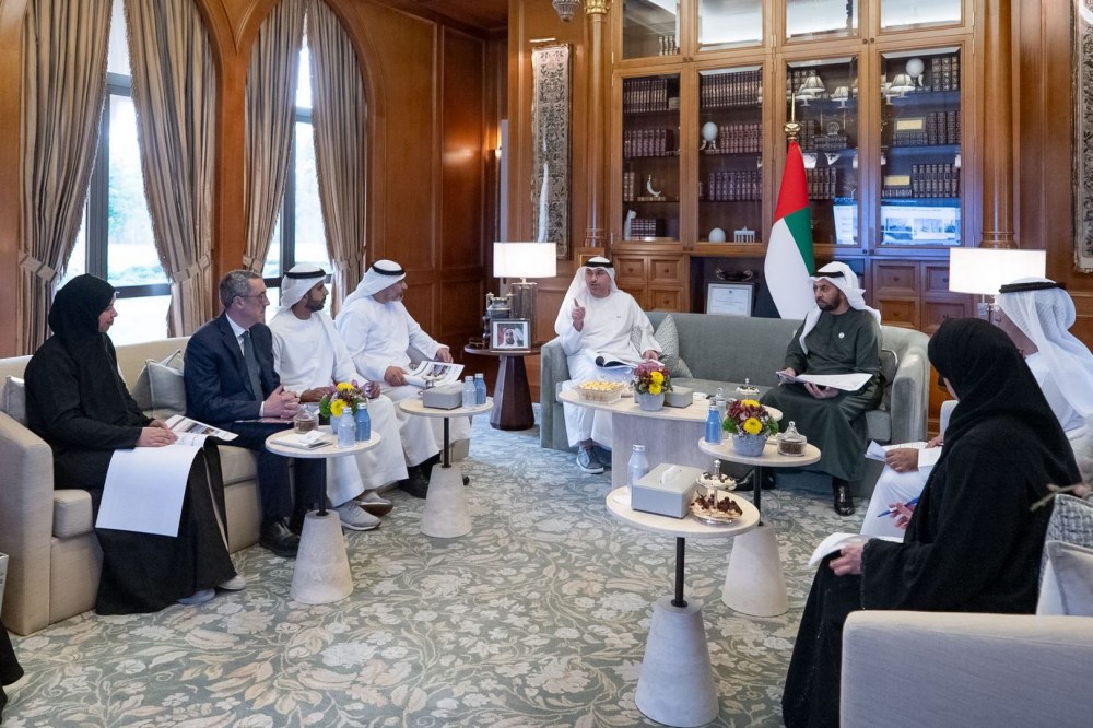 حمدان بن زايد يستقبل وفدا من قطارات الاتحاد.. ويوجه بإطلاق محطتي مدينة زايد وليوا للركاب في 30 نوفمبر 2026