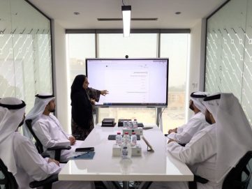 “تريندز باروميتر” يستقبل طلبة من جامعة الإمارات والجامعة الأمريكية في دبي ضمن برنامج التدريب العملي