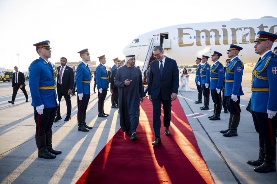 رئيس الدولة والرئيس الصربي يبحثان تعزيز الشراكة الإستراتيجية الشاملة بين البلدين