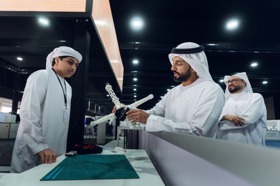 سلطان النيادي: مهرجان الشيخ زايد الصيفي يجسد رؤية القيادة في الاستثمار بقدرات الأجيال وتمكينهم