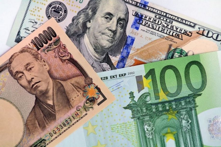 ارتفاع الدولار مقابل العملات الرئيسية