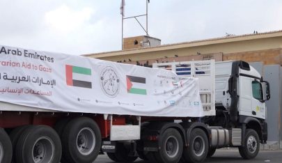 ضمن عملية “الفارس الشهم 3”.. دخول 5 قوافل مساعدات إماراتية إلى قطاع غزة تحمل 663 طناً من المساعدات الإنسانية