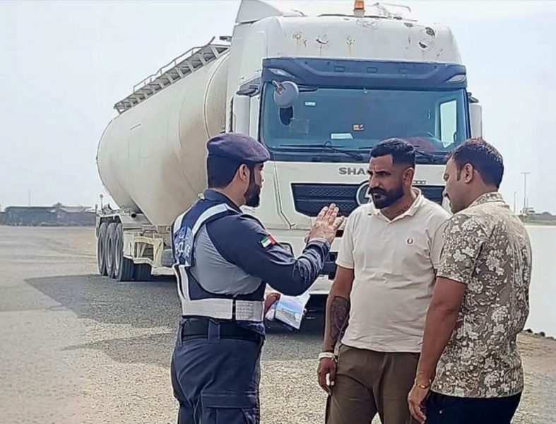 شرطة أبوظبي تدعو سائقي الشاحنات إلى الالتزام باشتراطات السلامة والقيادة الآمنة
