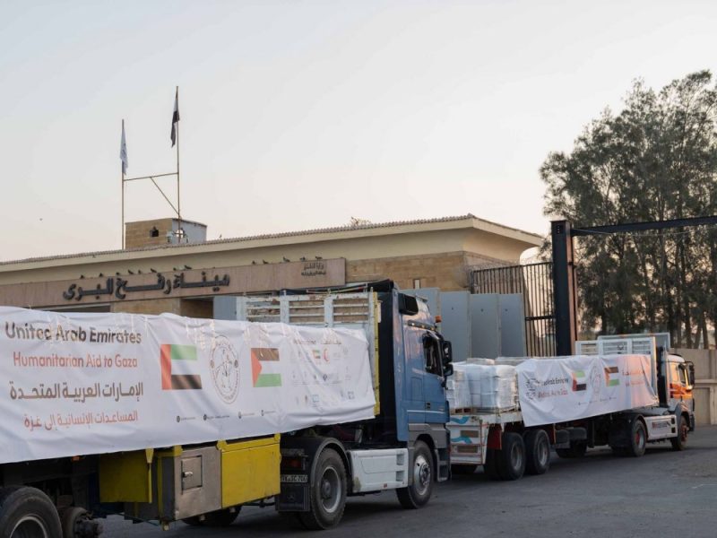دخول 5 قوافل مساعدات إماراتية إلى قطاع غزة تحمل 683 طناً من المساعدات