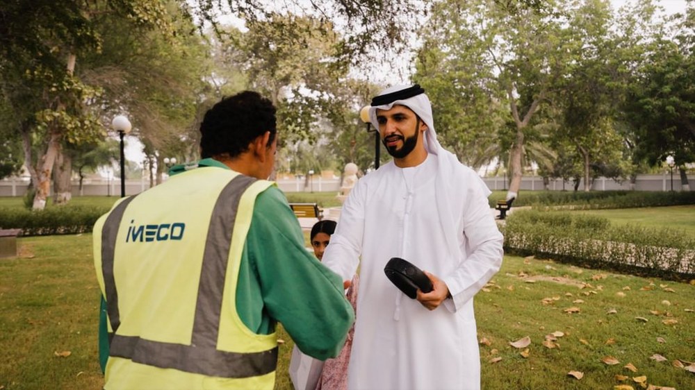 بلدية منطقة الظفرة تحتفي باليوم العالمي للعمل الإنساني بمبادرات تعكس قيم العطاء والتكافل