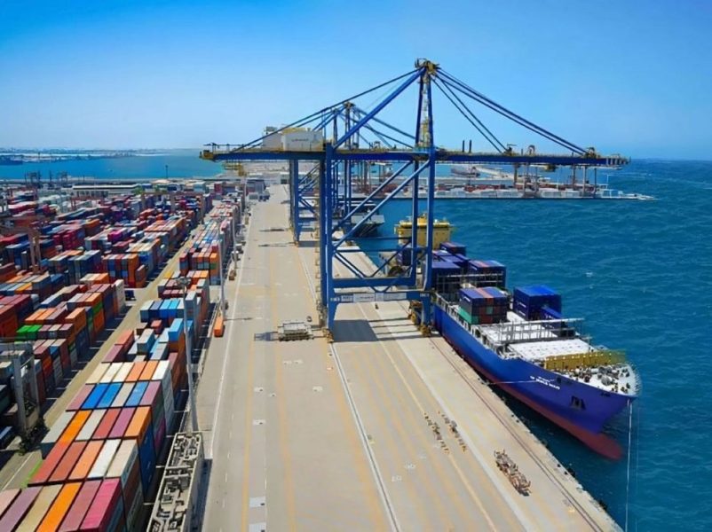 “دي بي ورلد” تسجل أداء قياسيا بمحطة الحاويات الجنوبية في جدة