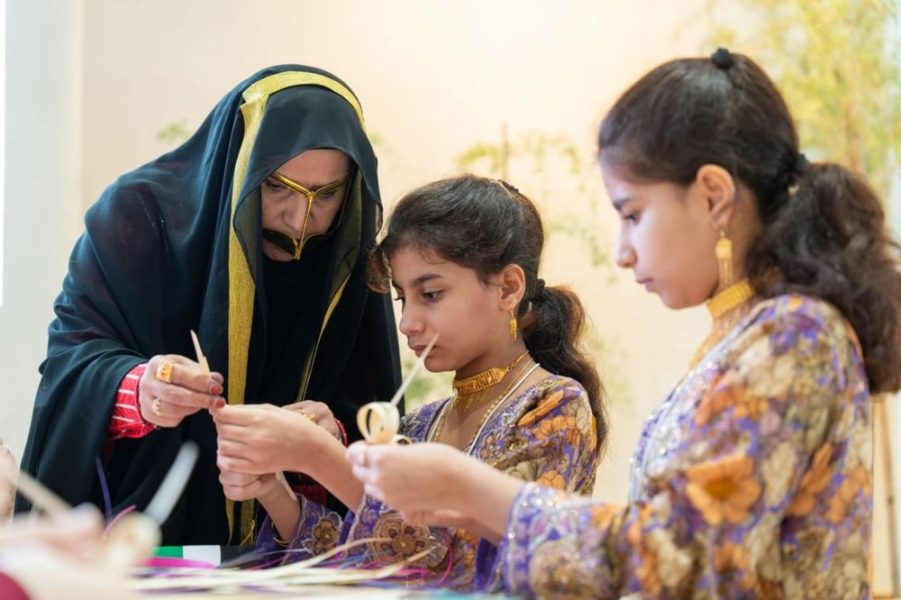 “جائزة أبوظبي” تسلط الضوء على الحرف الإماراتية خلال “الصيد والفروسية 2026 “