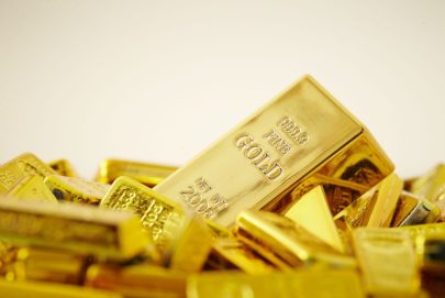 أسعار الذهب تهبط لأدنى مستوى منذ نحو أسبوعين