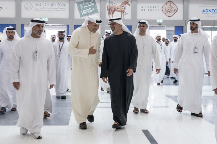 خالد بن محمد بن زايد يزور معرض أبوظبي الدولي للصيد والفروسية 2026