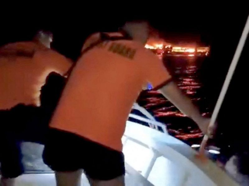 5 قتلى و87 مفقوداً بحريق عبارة في الفلبين