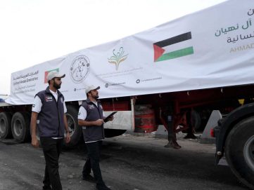 دخول 5 قوافل مساعدات إماراتية إلى قطاع غزة تحمل 819 طنا من المساعدات الإنسانية