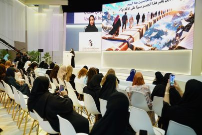 الشيخة شما بنت محمد تسلط الضوء على مستقبل القراءة بمعرض أبوظبي للكتاب
