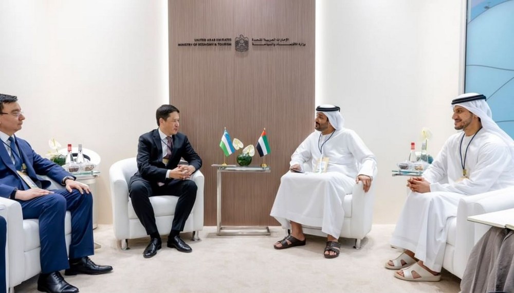 عبدالله بن طوق يلتقي وزراء ومسؤولين من البحرين وأوزبكستان والاتحاد الأوروبي لتعزيز فرص الشراكة في المجالات السياحية