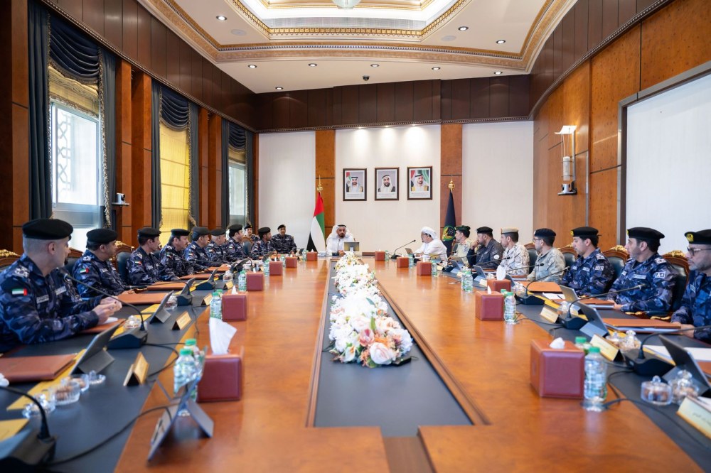 سيف بن زايد يترأس اجتماع مجلس قيادات الشرطة