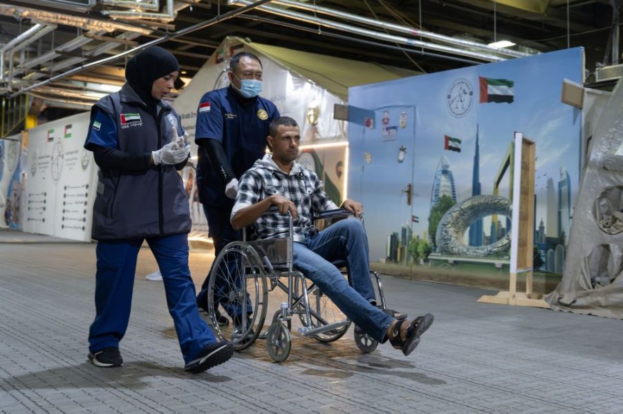المستشفى الإماراتي العائم في العريش يستقبل 11 حالة جديدة من قطاع غزة