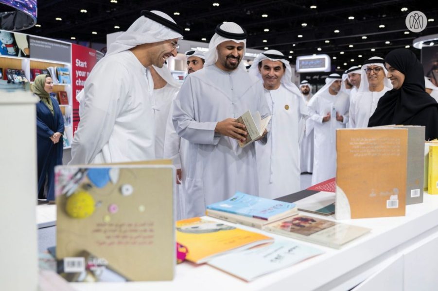 ذياب بن محمد بن زايد يزور معرض أبوظبي الدولي للكتاب 2026