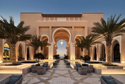 منتجع ريكسوس بريميوم جزيرة السعديات يدعو المقيمين في الإمارات إلى الاستمتاع بإقامة شاملة كلّياً