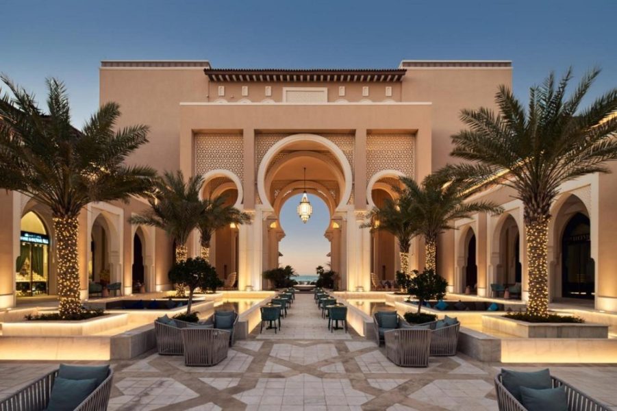 منتجع ريكسوس بريميوم جزيرة السعديات يدعو المقيمين في الإمارات إلى الاستمتاع بإقامة شاملة كلّياً