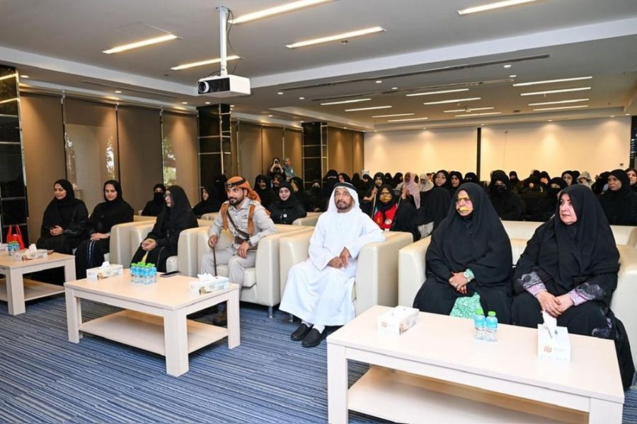 شرطة أبوظبي تحتفي بيوم المرأة الإماراتية وتستعرض مسيرتها بالعمل الشرطي