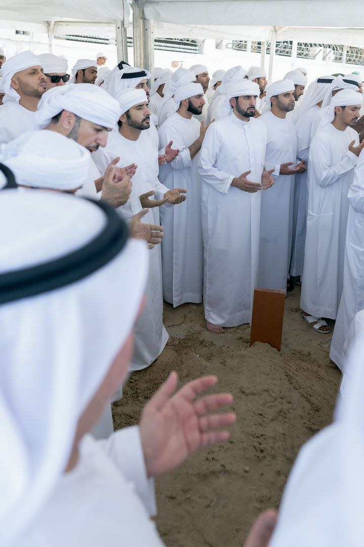 تشييع جثمان الشيخ أحمد بن راشد إلى مثواه الأخير