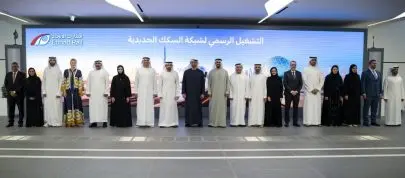 رئيس الدولة يستقلّ قطار الاتحاد من أبوظبي إلى دبي