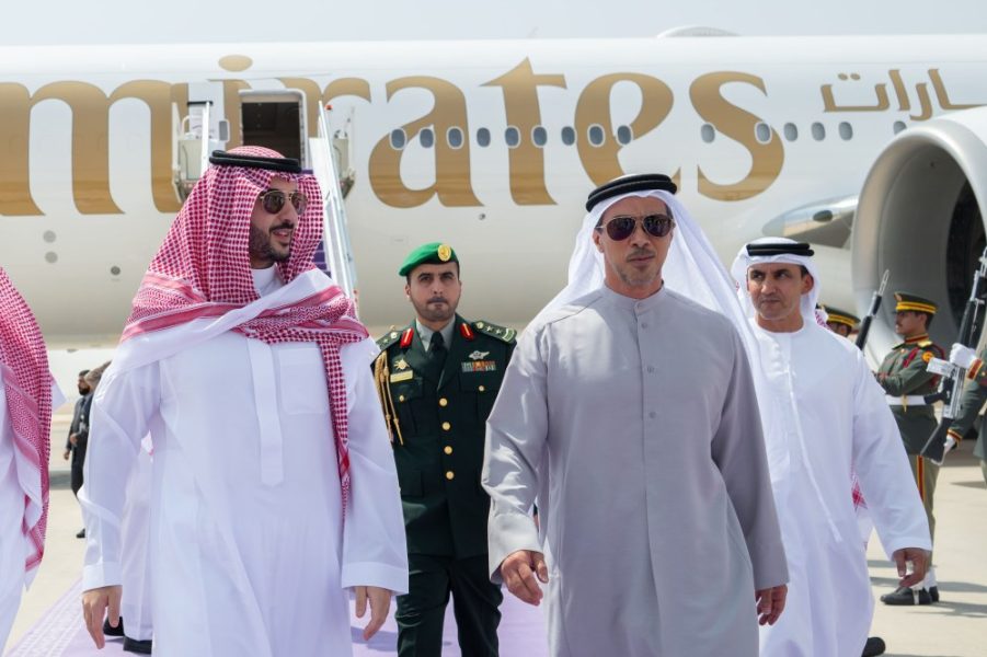 ‏خلال زيارة أخوية.. منصور بن زايد وخالد بن سلمان يبحثان في الرياض العلاقات الأخوية