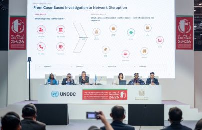 وزارة الداخلية تبحث تعزيز التعاون الدولي لمواجهة شبكات الاحتيال والجرائم المالية
