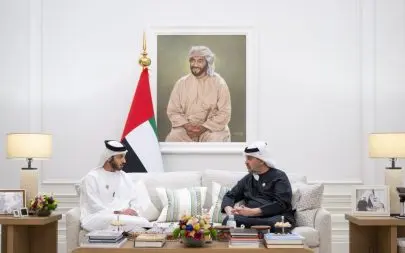 حمدان بن زايد يستقبل زايد بن حمد.. ويطلع على جهود مكافحة المخدرات وتطوير قطاع الخيول العربية