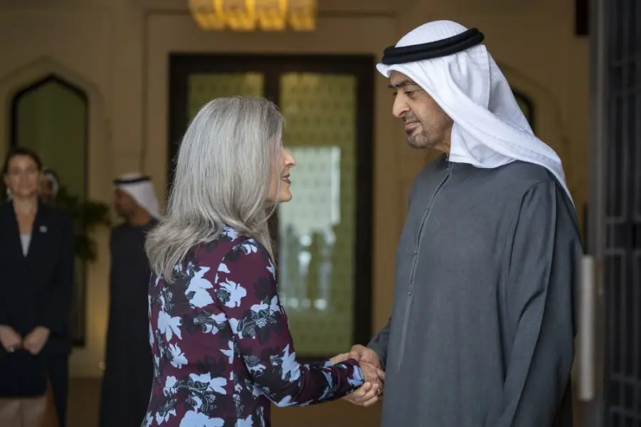 رئيس الدولة يستقبل السيناتور جوني إيرنست