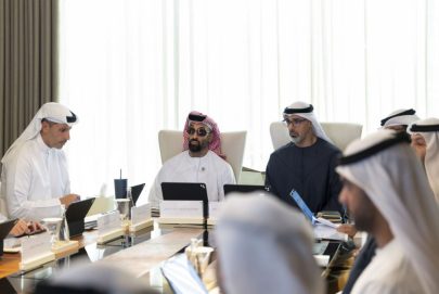 بحضور خالد بن محمد بن زايد.. طحنون بن زايد يترأس اجتماع مجلس الذكاء الاصطناعي والتكنولوجيا المتقدمة