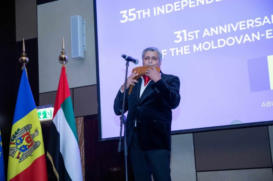 كونستانتين موسكوفيتشي.. «ناي مولدوفا» يعزف في أبوظبي