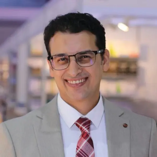 أدمغة صغيرة: كيف يتشكل العقل المركزي للذكاء الاصطناعي؟