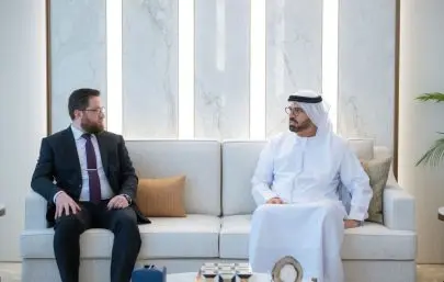 محمد القرقاوي يلتقي وزير التنمية الإدارية السوري ويبحثان تعزيز التعاون في التحديث الحكومي