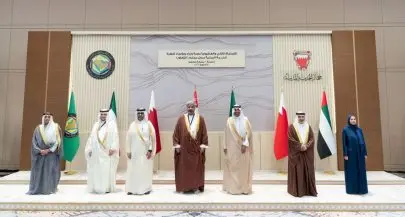 تكريم 5 شخصيات قيادية إماراتية بوسام مجلس التعاون