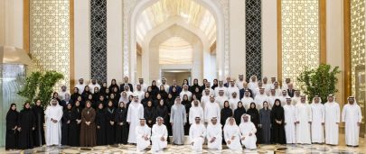 منصور بن زايد يطلع على إستراتيجية الهيئة الرئاسية للمراسم والسرد الإستراتيجي وخططها المستقبلية في الذكرى الـ5 لتأسيسها