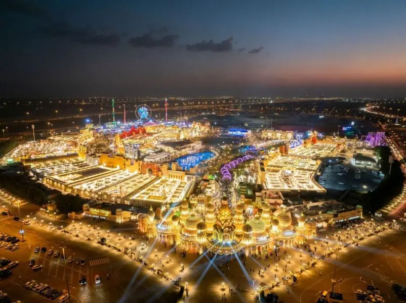 القرية العالمية تفتح أبوابها بموسمها الـ 31 وترحب بضيوفها من جديد في بيتهم الثاني