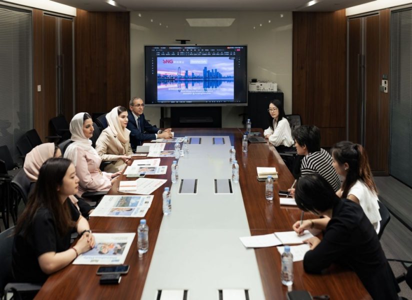المكتب الإعلامي لحكومة دبي يبحث تعزيز التعاون الإعلامي مع “مجموعة شينزن الإخبارية” الصينية