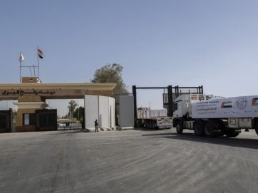  دخول 5 قوافل مساعدات إماراتية إلى قطاع غزة تحمل 789 طناً