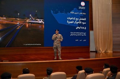 شرطة أبوظبي تعزز جاهزيتها لموسم الأمطار بالتنسيق مع الشركاء الاستراتيجيين