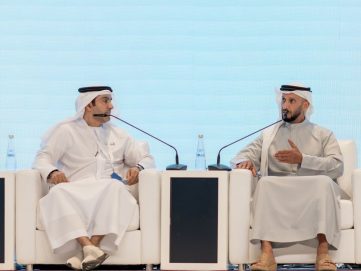خلال منتدى التعليم الإماراتي.. عبدالله آل حامد: الاستثمار في الإعلام والتعليم ركيزة لتعزيز قدرة المجتمع على فهم التحولات وابتكار الحلول ومواجهة التضليل