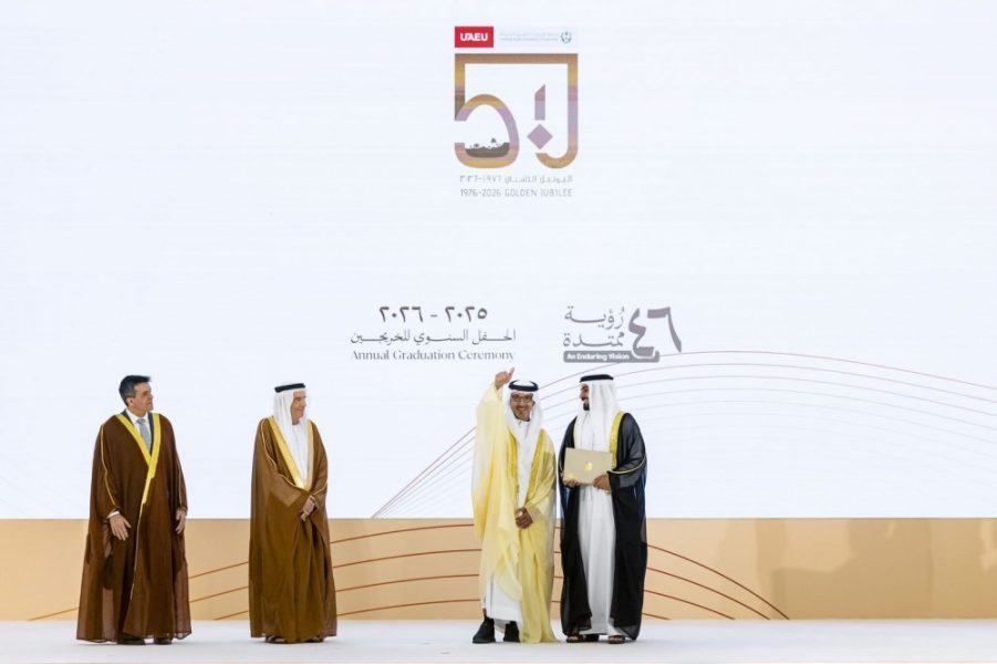 تحت رعاية رئيس الدولة .. هزاع بن زايد يشهد حفل تخريج الدفعة الـ 46 من طلبة جامعة الإمارات
