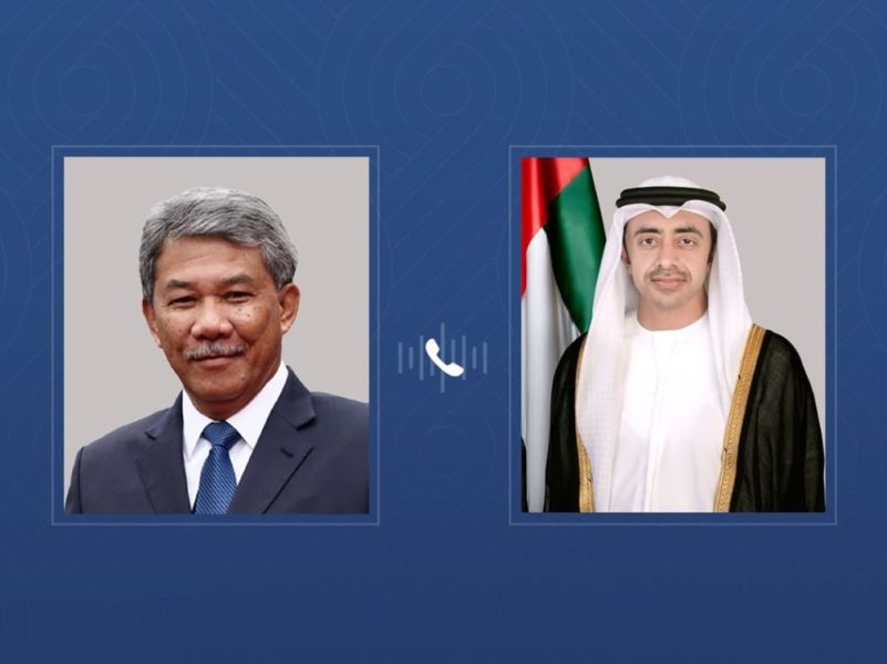 عبدالله بن زايد ووزير خارجية ماليزيا يبحثان هاتفياً العلاقات الثنائية والمستجدات الإقليمية