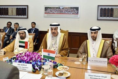 صقر غباش يبحث مع رئيس مجلس الشعب الهندي التعاون البرلماني بين البلدين
