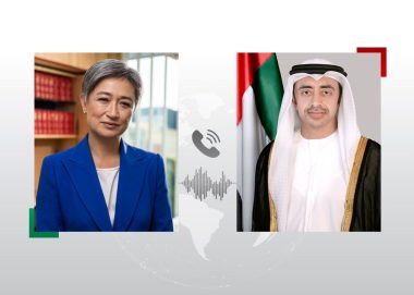 عبدالله بن زايد ووزيرة خارجية أستراليا يبحثان هاتفيا تعزيز علاقات التعاون بين البلدين