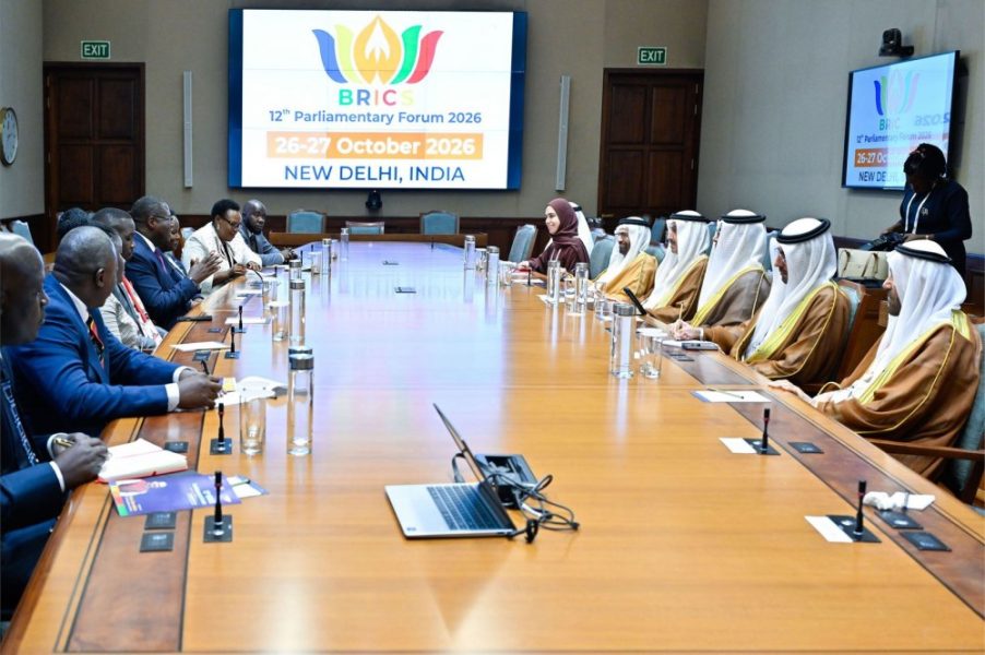 صقر غباش يبحث مع رئيس برلمان أوغندا سبل تعزيز التعاون البرلماني