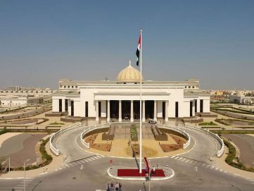 المؤبد لياسر العطا وصلاح قوش وعثمان الزبير وخمسة آخرين بقضية الاتجار بالأسلحة وغسل الأموال